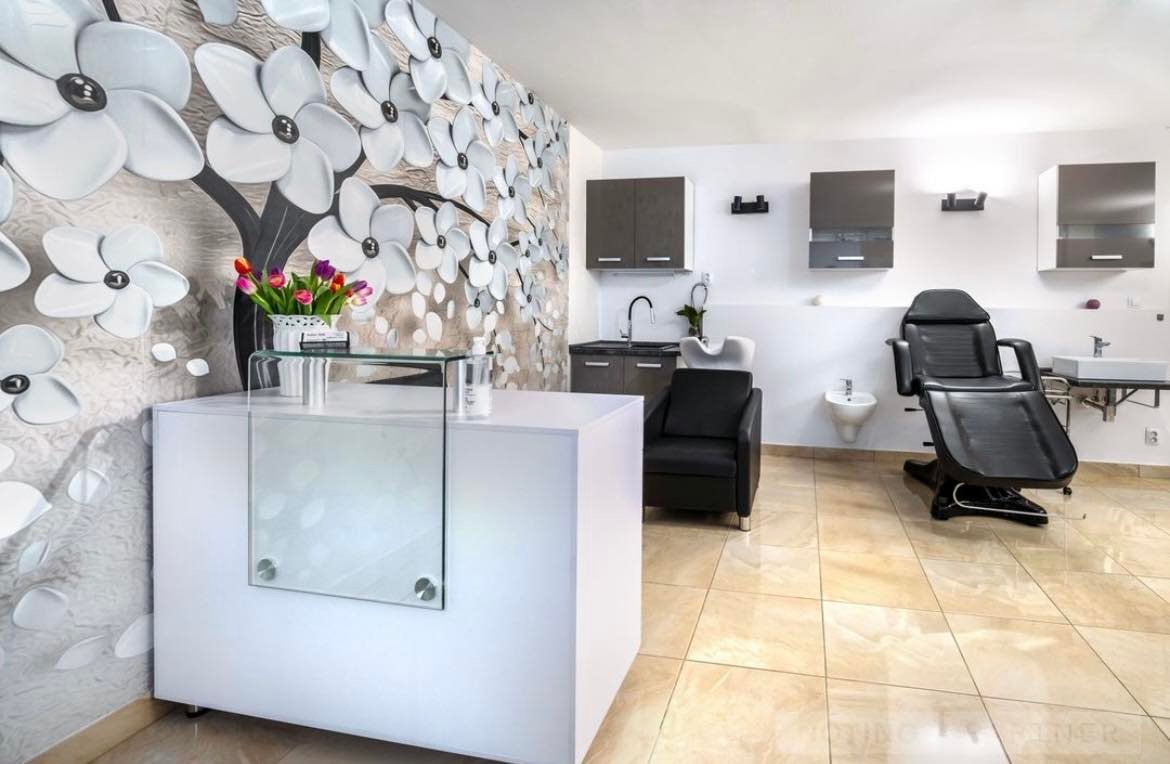 https://salonmili.cz/wp-content/uploads/2023/04/foto-salon-mili2.jpg